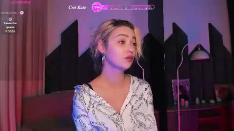 Alysia online show from August 2, 8:10 pm