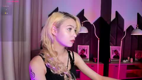 Alysia online show from July 2, 2:55 pm