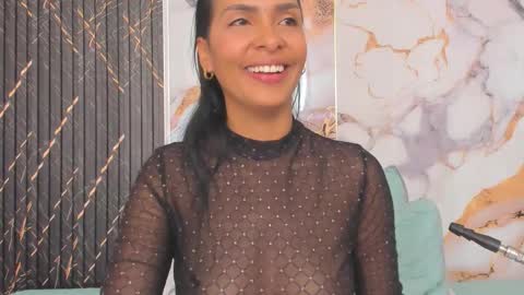 alyson__a online show from January 10, 3:17 pm