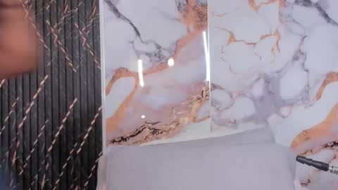 alyson__a online show from February 20, 12:07 pm