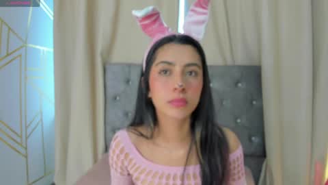 alyssa_joness online show from April 6, 8:43 pm