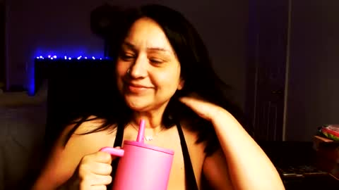 Alyssiaamorexo online show from August 1, 9:27 pm
