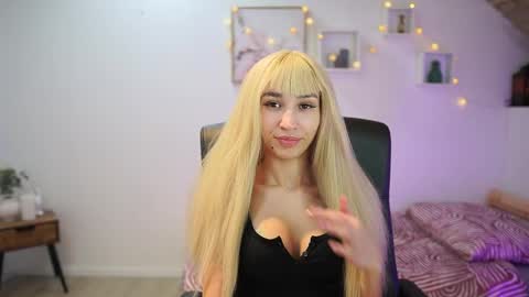 Amai  Liu online show from November 2, 7:14 pm