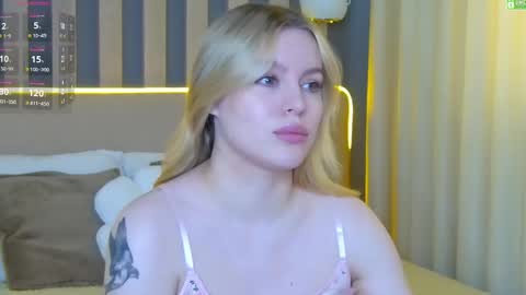 Amalia online show from June 10, 1:21 pm