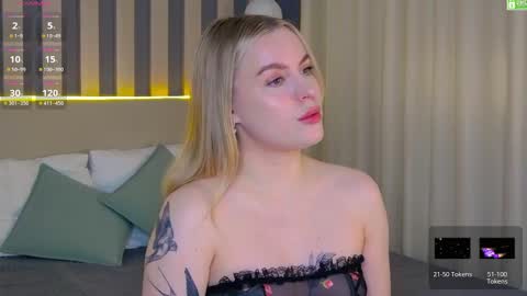 Amalia online show from April 4, 1:18 pm