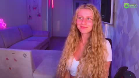 Amalia online show from September 20, 2:20 pm