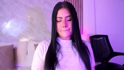 Luisa online show from February 18, 2:00 am