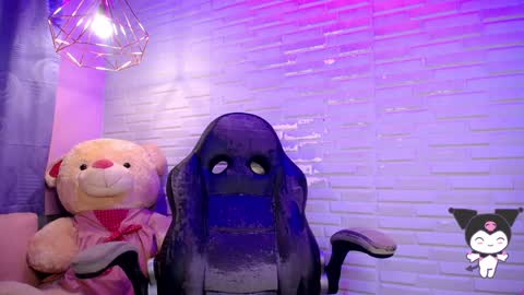 A M A N D A online show from January 15, 6:51 pm