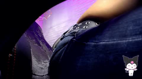 A M A N D A online show from December 17, 6:42 pm