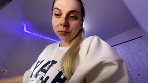 Amanda online show from March 4, 11:08 am