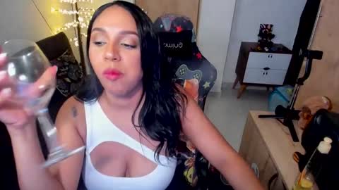 Amara Lux online show from February 15, 7:51 am