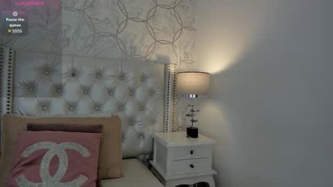 amara_rousse online show from January 17, 11:30 am