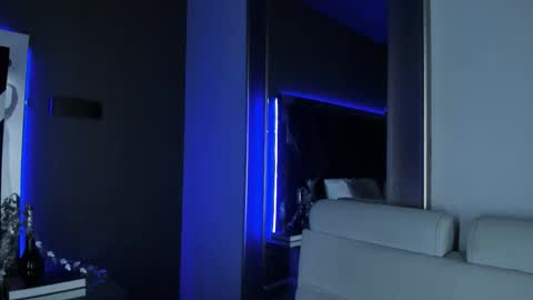 Emily online show from January 11, 2:23 pm