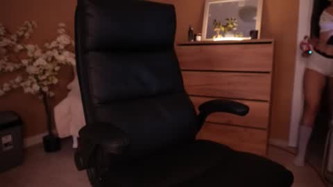 amateur_fitbabex online show from November 28, 7:05 am