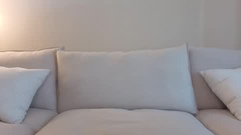 amaya_floress online show from February 12, 3:15 pm