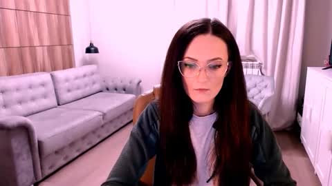 Izza online show from November 19, 10:25 am