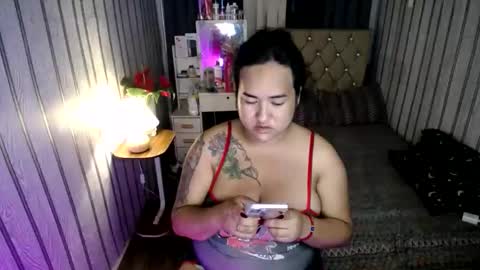 amazingkatrinats online show from April 8, 8:39 am