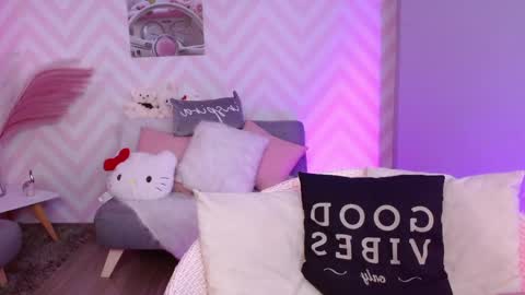 Ambar online show from April 6, 9:05 pm