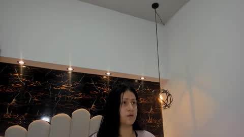   online show from January 5, 7:39 pm