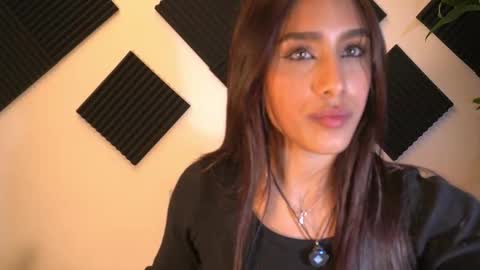 Amber online show from November 28, 3:47 am