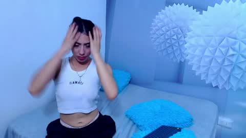 ambel_rose online show from May 15, 1:14 am