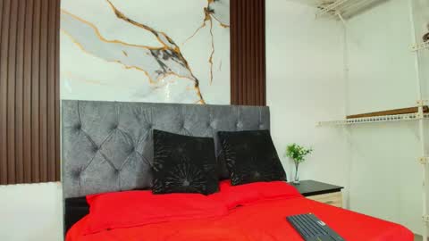 amber__lee01 online show from June 9, 1:00 pm