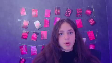 Amber online show from March 25, 6:36 pm