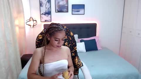 Amber online show from October 10, 3:29 pm