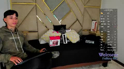 Amber  online show from November 14, 4:09 pm