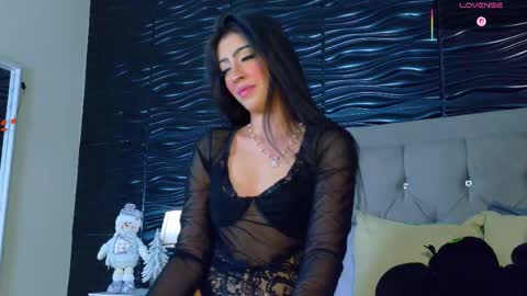 amber_bull online show from December 14, 1:17 pm