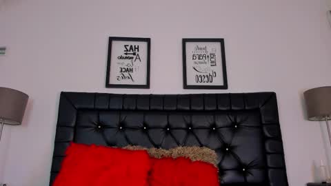 julieta  online show from November 6, 12:30 pm