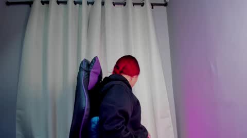 Amber Baker  online show from March 6, 12:09 pm
