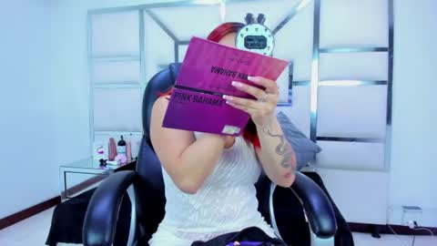 amber online show from June 9, 8:19 pm