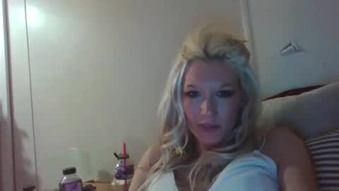 Kaligirll online show from November 1, 8:46 am