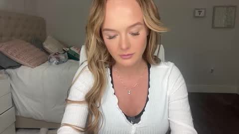 Amber online show from November 5, 2:13 am