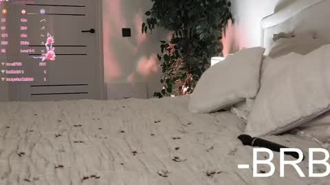 Amber online show from April 16, 9:39 pm