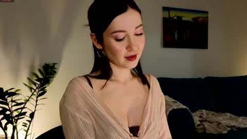 Moon inst 4mbientmoon online show from April 21, 6:15 pm