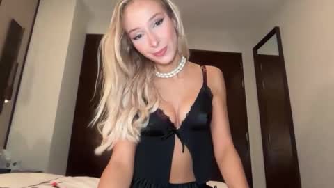 Ambre online show from February 15, 5:10 am