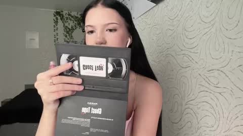 Alica online show from November 19, 10:25 am