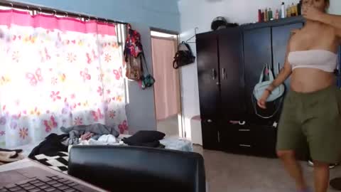 Snapshot of amelia_2023 chatting on December 4, 3:15 pm amelia online show from December 4, 3:15 pm