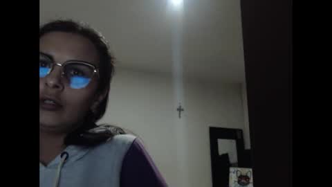 amelia online show from November 14, 3:31 am