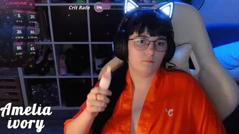 ameliaivory online show from May 15, 5:49 am