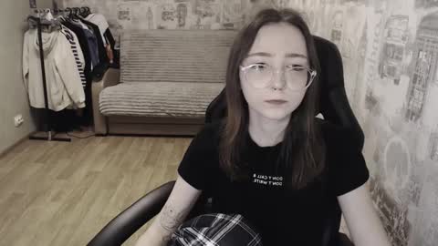 Amelia online show from January 8, 5:15 pm