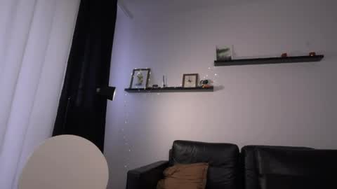 Amelia   online show from April 12, 3:05 pm