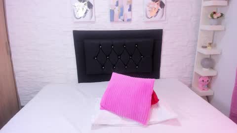 Snapshot of ameliasmith_1 chatting on October 8, 5:57 am Amelia online show from October 8, 5:57 am