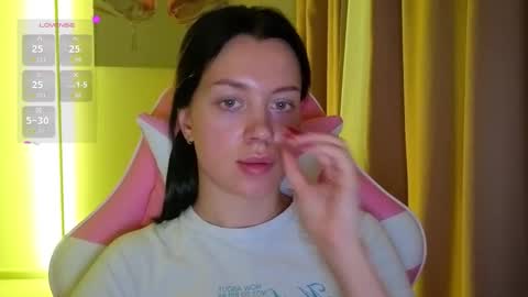 Amelia Sonk online show from November 13, 3:53 am