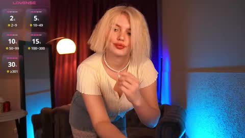  Amelia  online show from November 22, 4:33 am