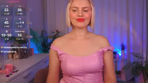 Snapshot of ameliawells chatting on October 16, 5:51 am Amelia online show from October 16, 5:51 am