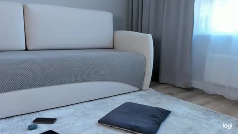 Amelina Love online show from September 20, 2:14 am