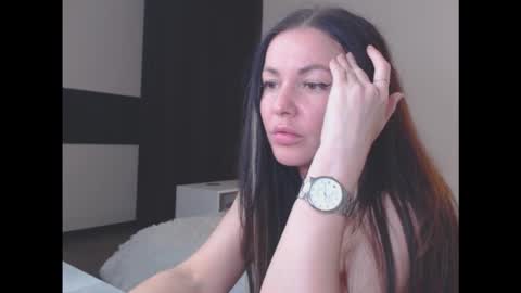 amelinamersi online show from November 19, 5:12 pm